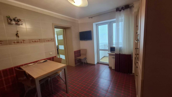 1-комн квартира Цюрупы ул, 145