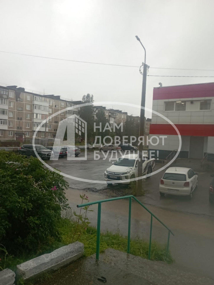 2-комн квартира проспект Свердлова, 8