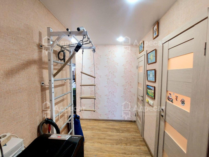 3-комн квартира ул. комиссара Щербины,  д.10 3-комн квартира ул. комиссара Щербины,  д.10