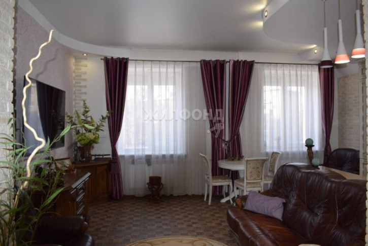 2-комн квартира Станиславского, 4