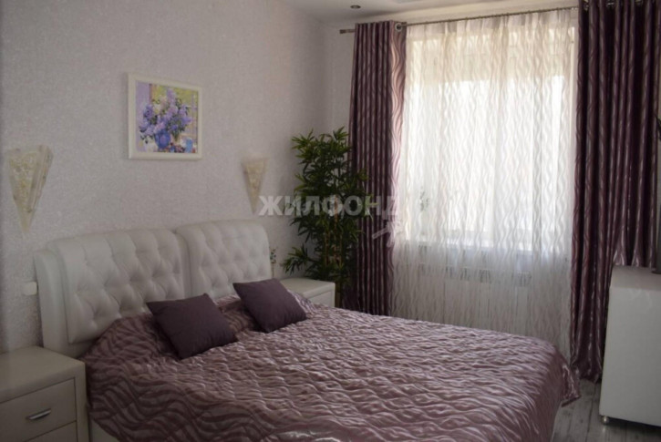 2-комн квартира Станиславского, 4