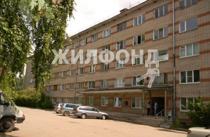 Комната Боровая, 100