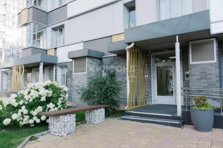 4-комн квартира Лескова, 27/1