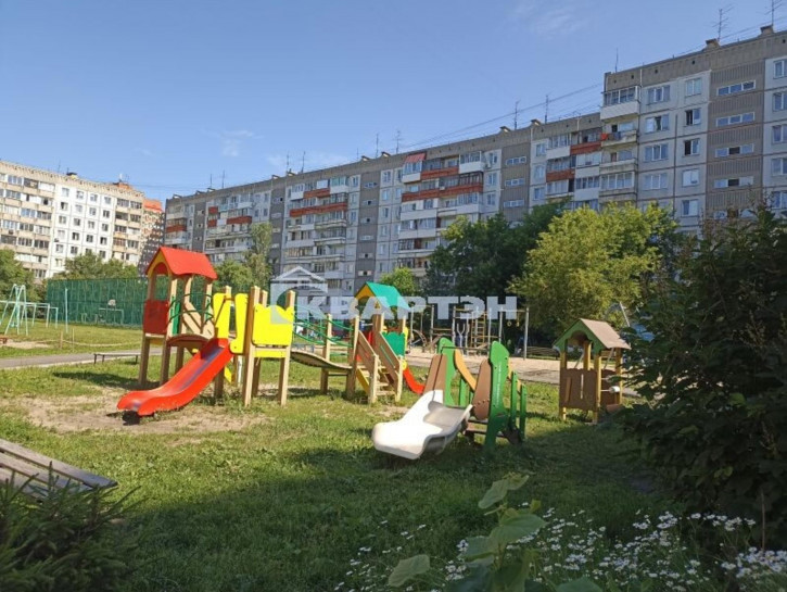 2-комн квартира Дуси Ковальчук, 75