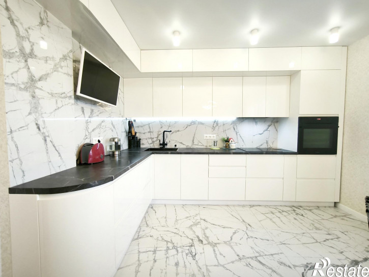3-комн квартира Ярмарочная улица,19к3