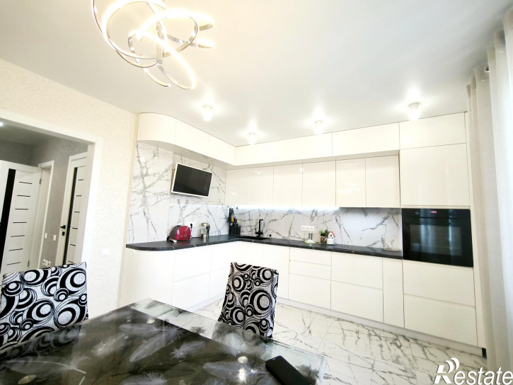 3-комн квартира Ярмарочная улица,19к3