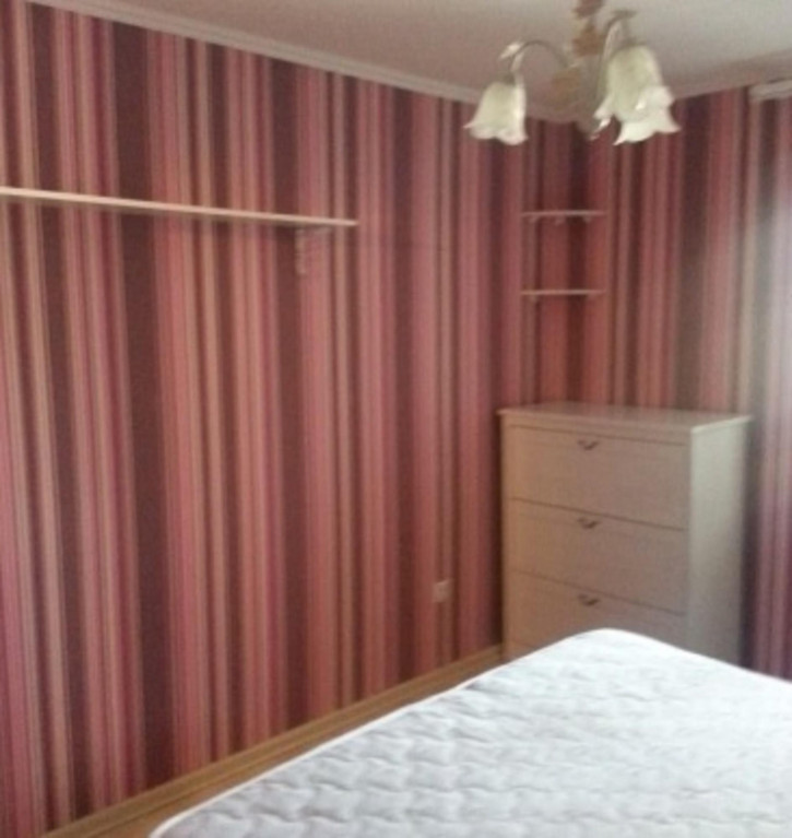 2-комн квартира Дзержинского улица, 24А