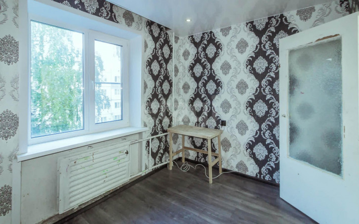 4-комн квартира улица Южакова, 61