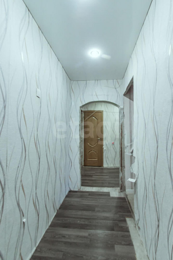 4-комн квартира улица Южакова, 61