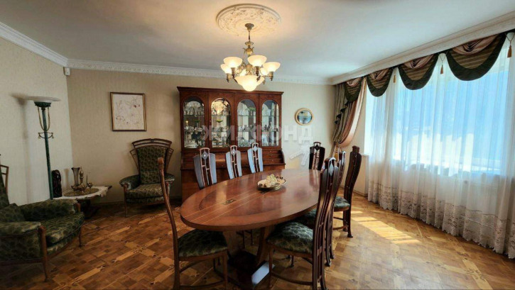 4-комн квартира Комсомольская улица, д.44