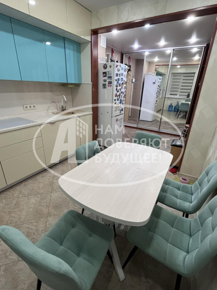 4-комн квартира улица Куфонина, 18