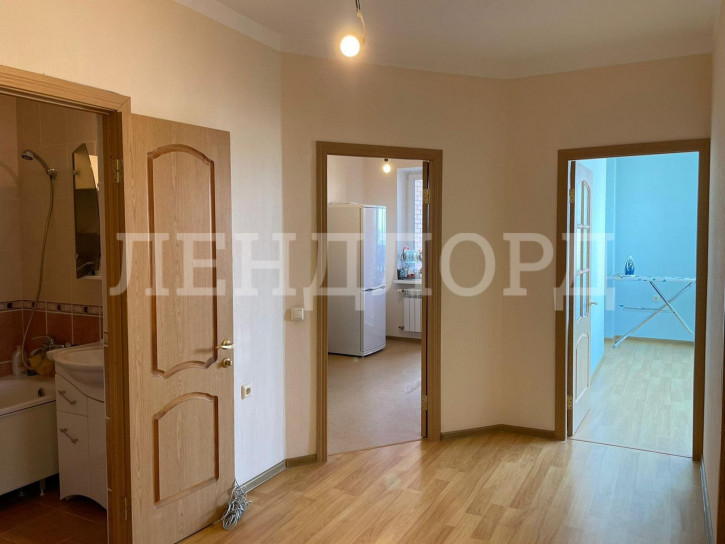 3-комн квартира проспект Королёва, 18Б