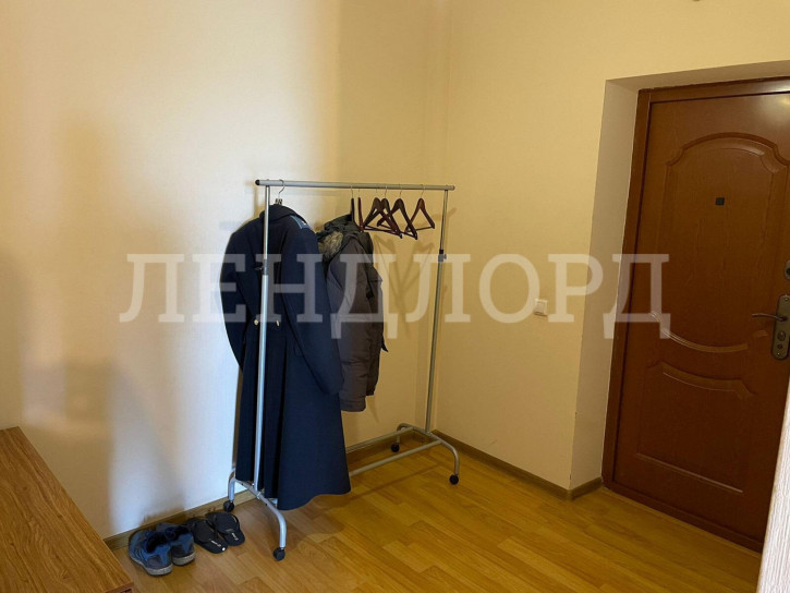 3-комн квартира проспект Королёва, 18Б
