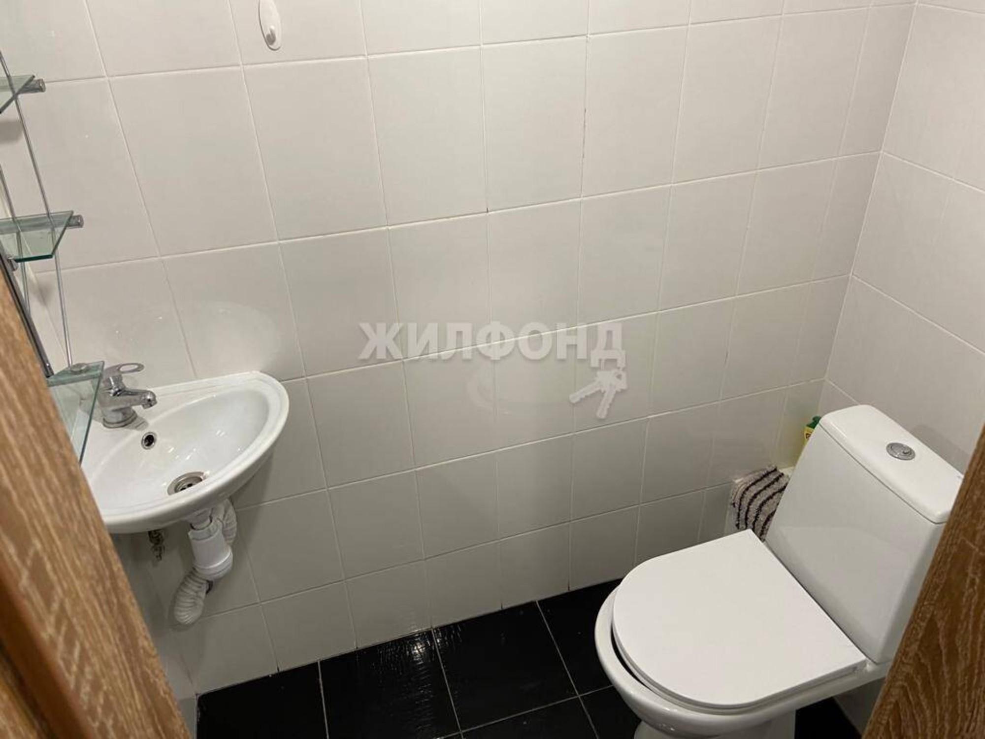 Купить квартиру за 10 800 000 рублей на Залесского, 2/2