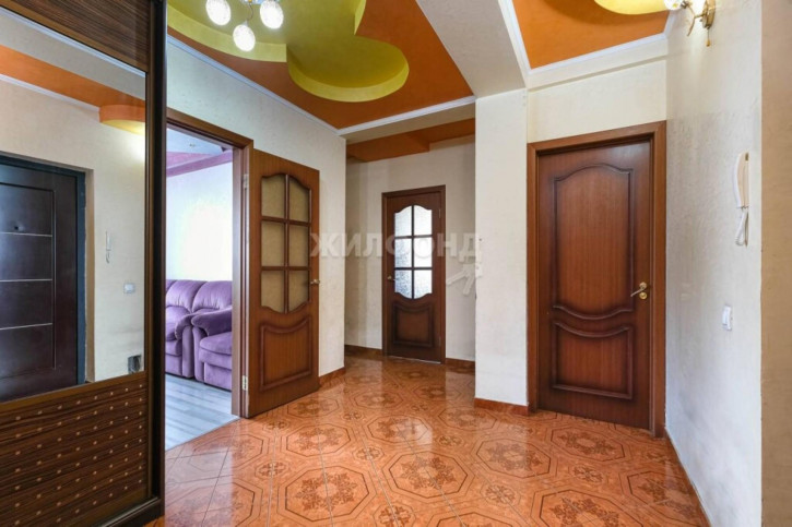 3-комн квартира Громова, 14/1