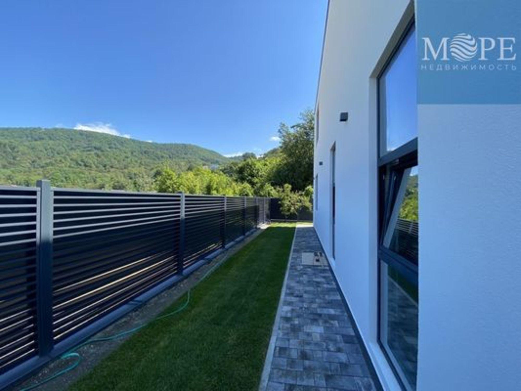 Купить дачу, дом, коттедж за 30 000 000 рублей на Верхний Юрт с, Абовяна ул, 59