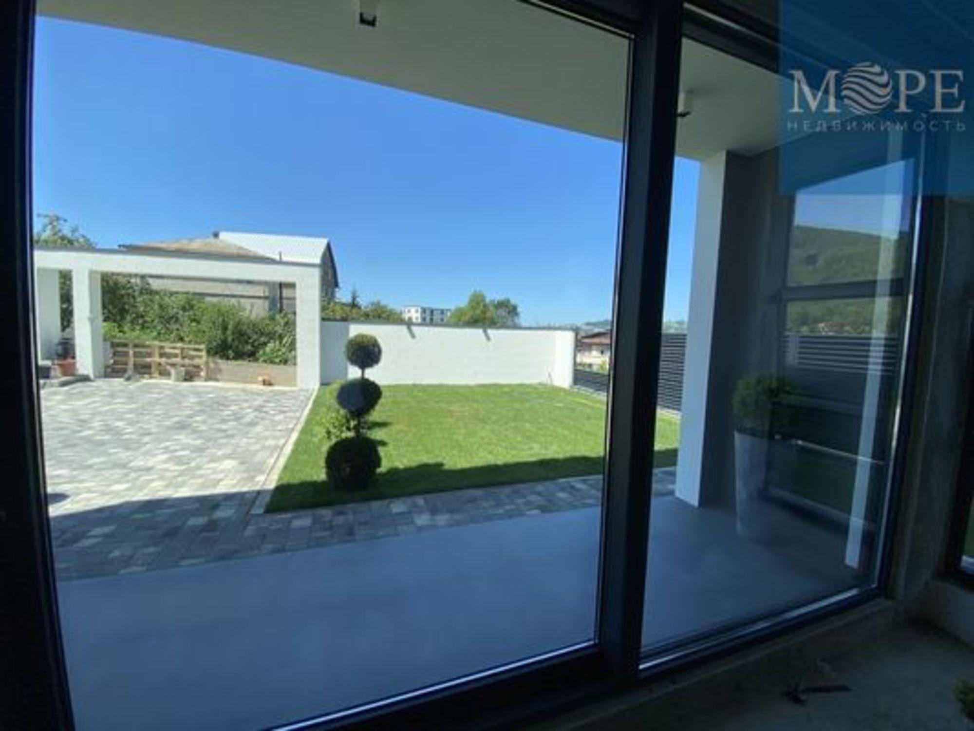 Купить дачу, дом, коттедж за 30 000 000 рублей на Верхний Юрт с, Абовяна ул, 59