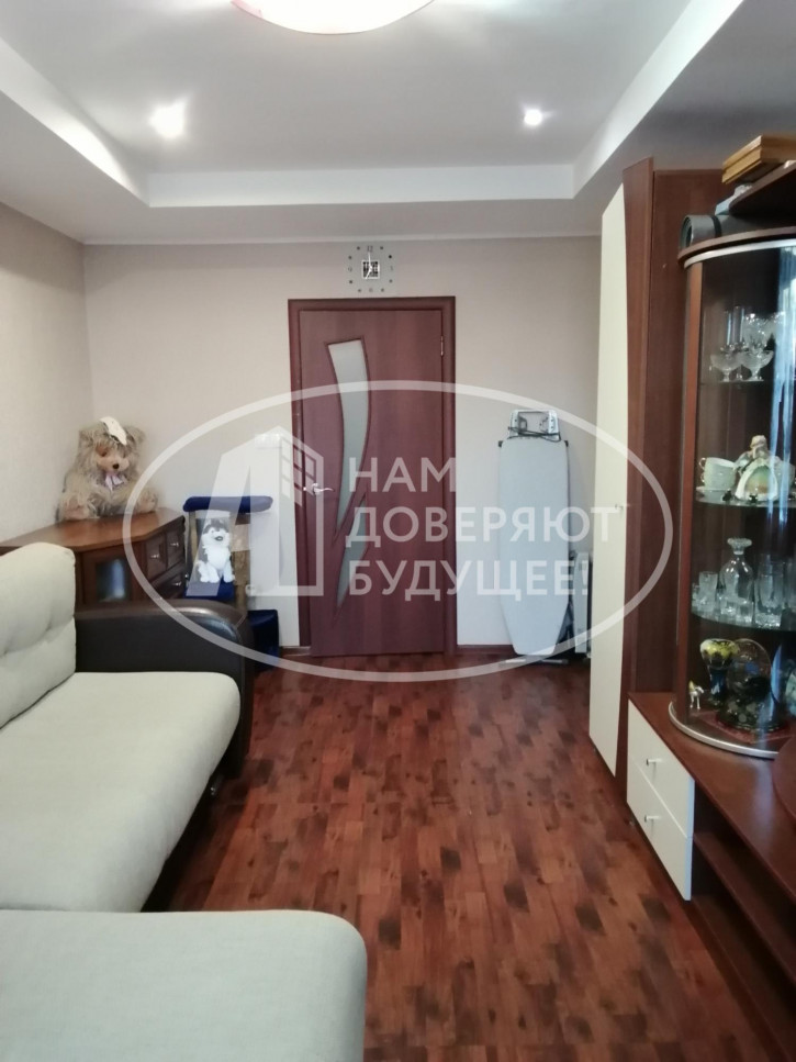 2-комн квартира улица Дзержинского, 4