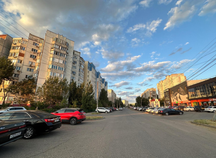 3-комн квартира г. Астрахань, Кировский р-н, ул. Куликова, 11