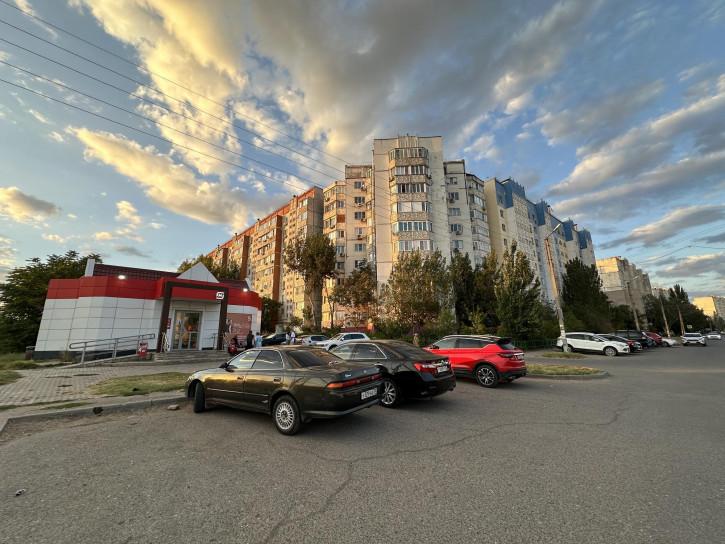 3-комн квартира г. Астрахань, Кировский р-н, ул. Куликова, 11