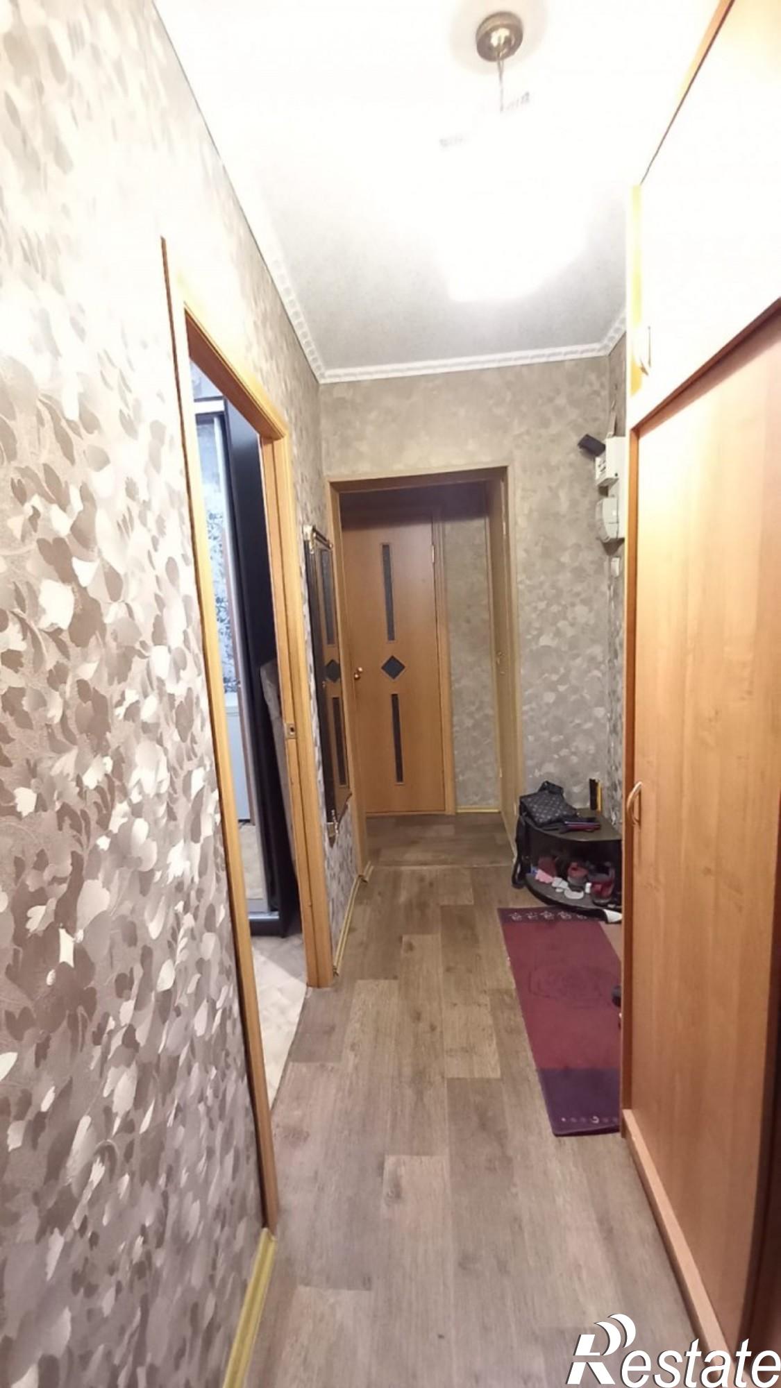 Купить квартиру за 3 630 000 рублей на Россия,  г. Комсомольск-на-Амуре, р-н Привокзальный, ш. Магистральное, д. 27, корп. 2