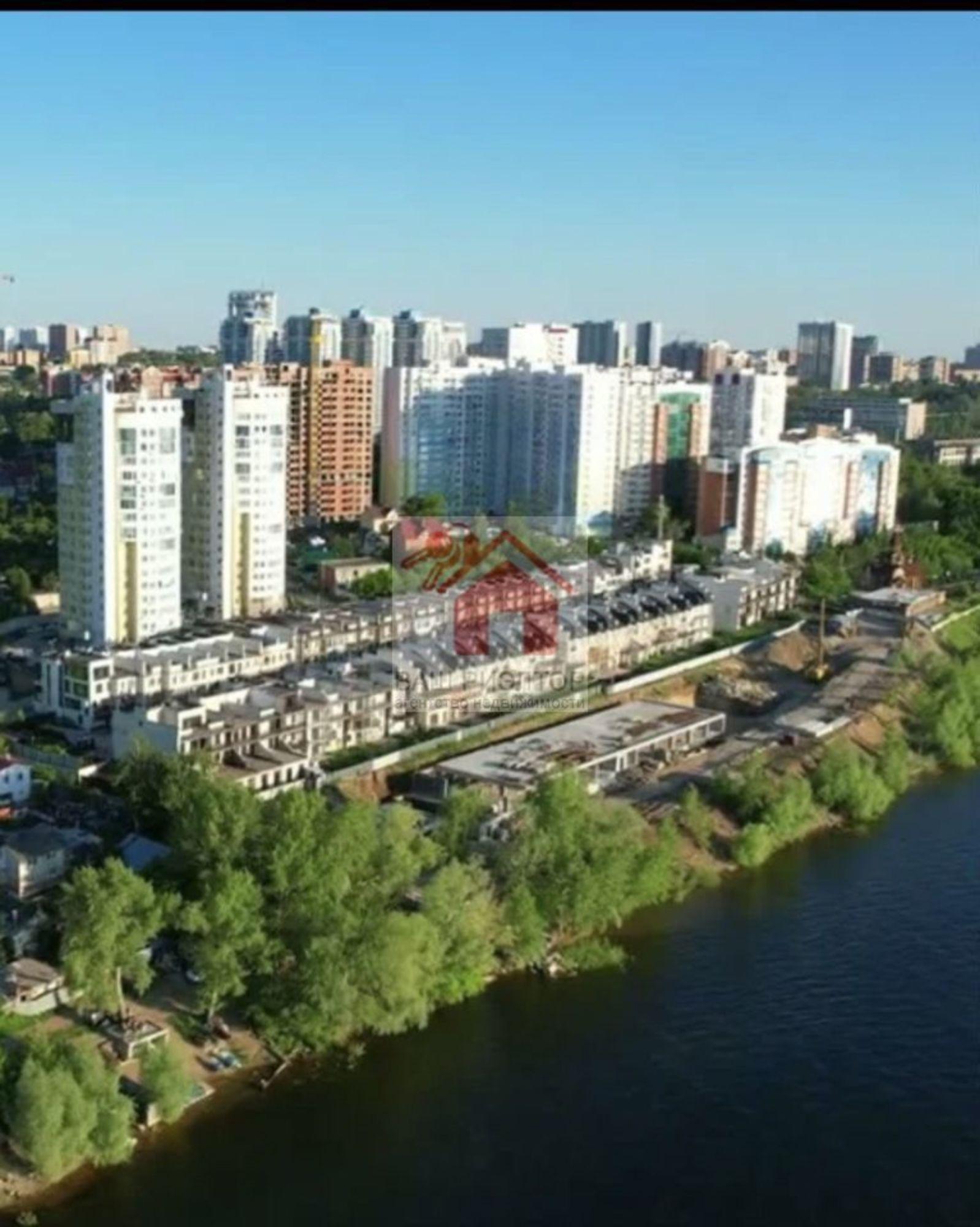 Купить дачу, дом, коттедж за 38 000 000 рублей на Клары Цеткин улица, 17