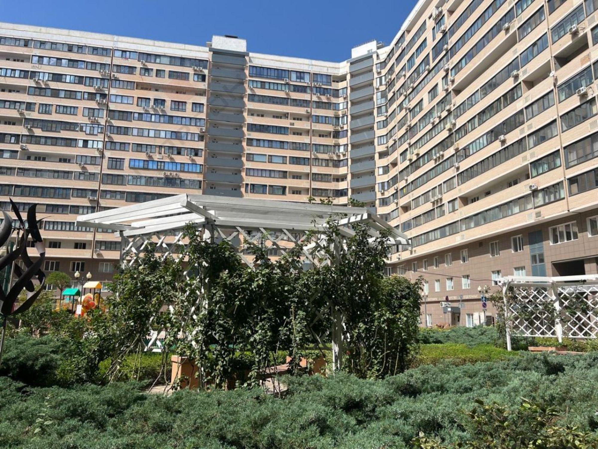 Купить квартиру за 14 000 000 рублей на Будённого ул, 129