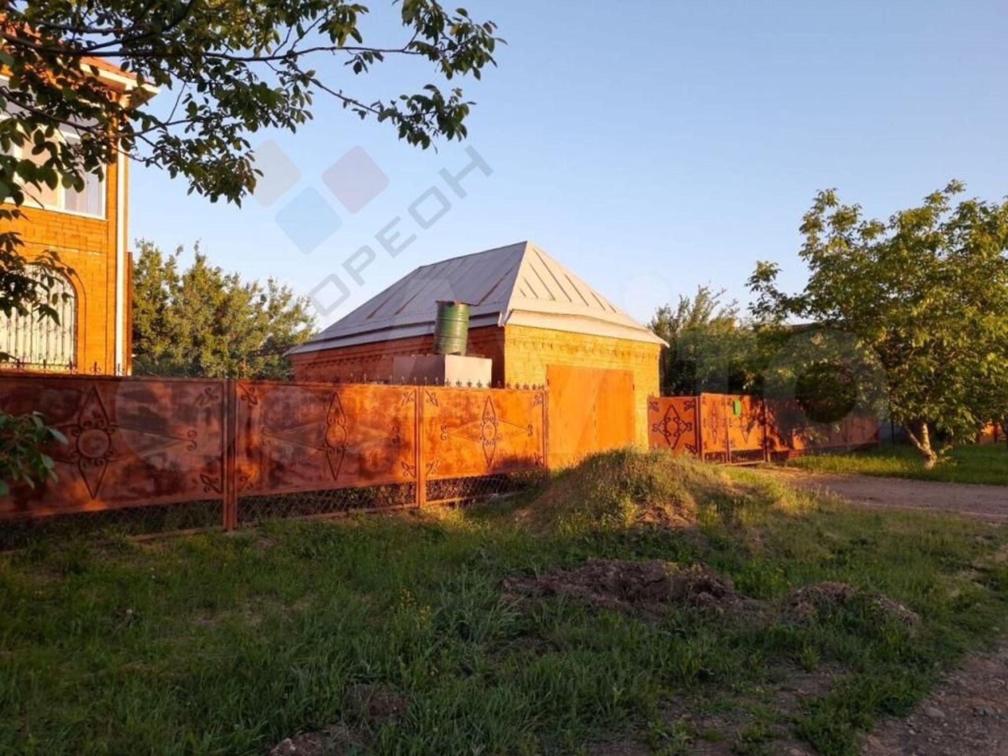 Купить дачу, дом, коттедж за 20 000 000 рублей на Российская ул, 60