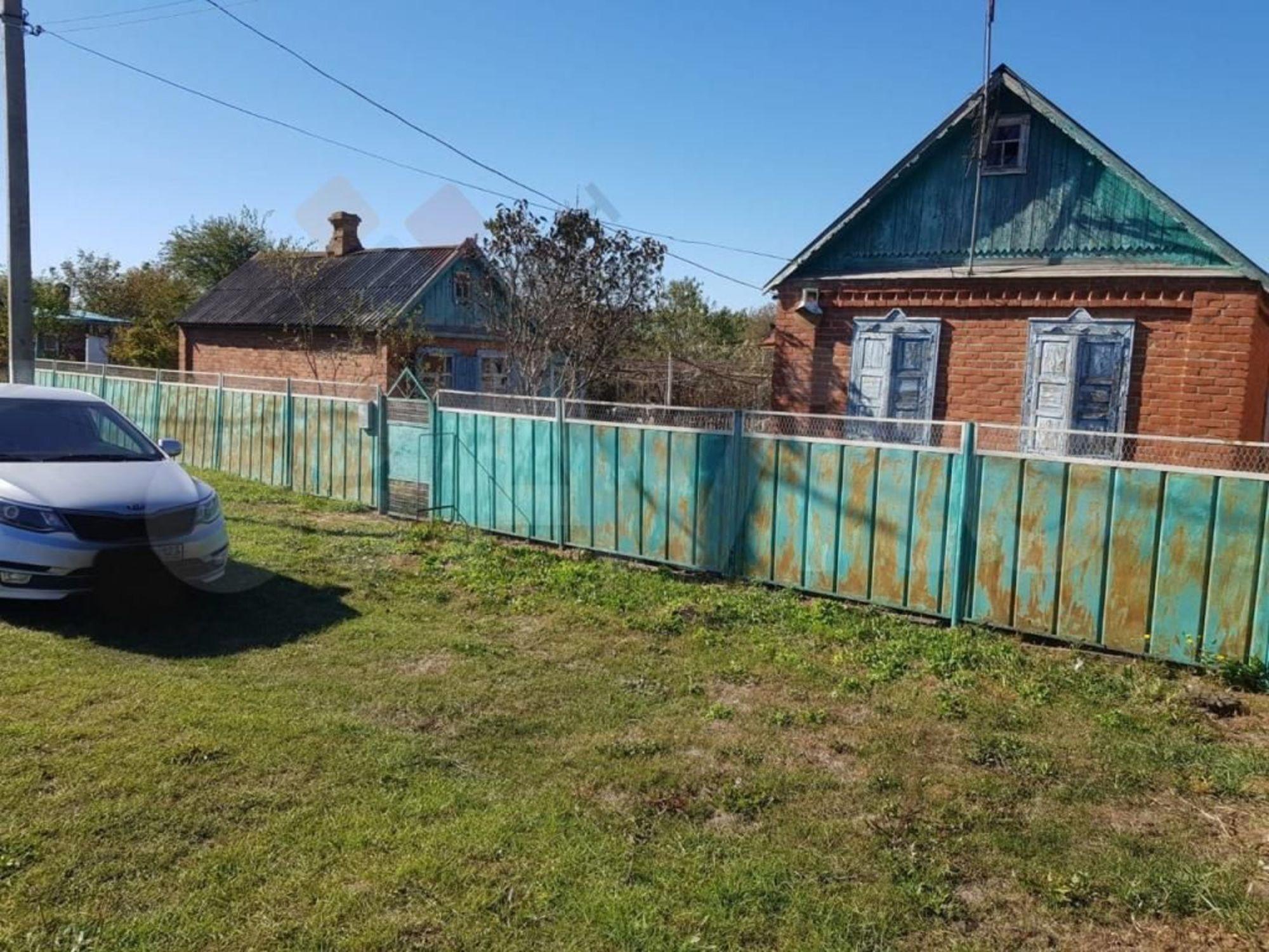 Купить дачу, дом, коттедж за 8 100 000 рублей на Суворова ул, 38