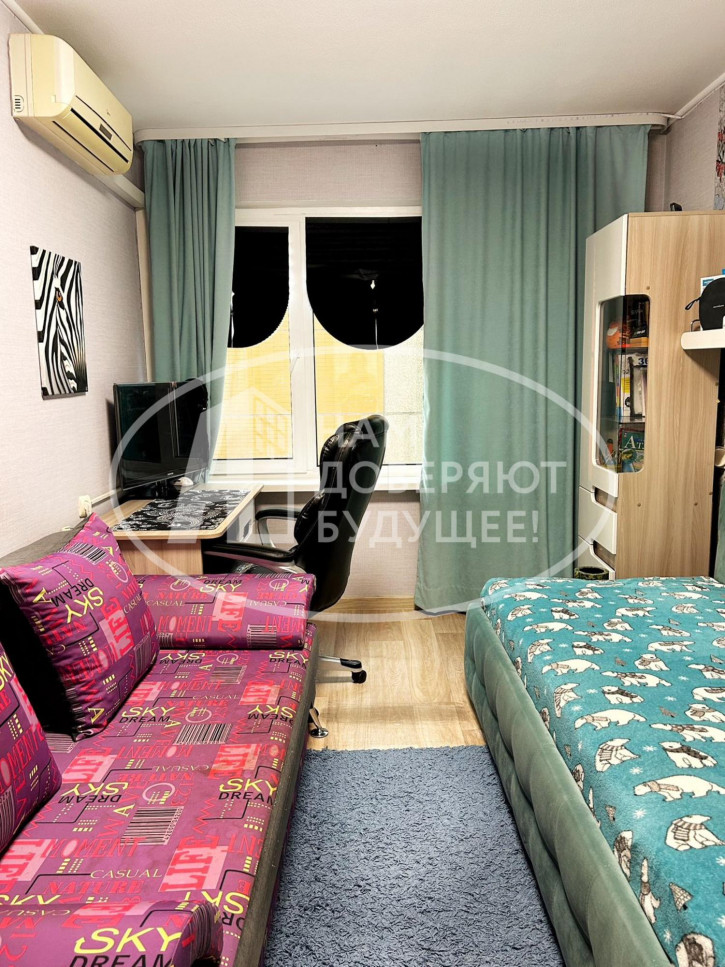 3-комн квартира улица Азина, 33