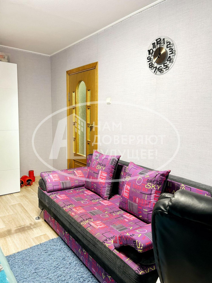 3-комн квартира улица Азина, 33