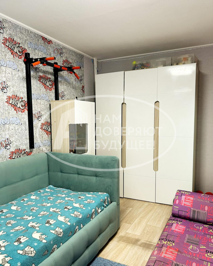 3-комн квартира улица Азина, 33