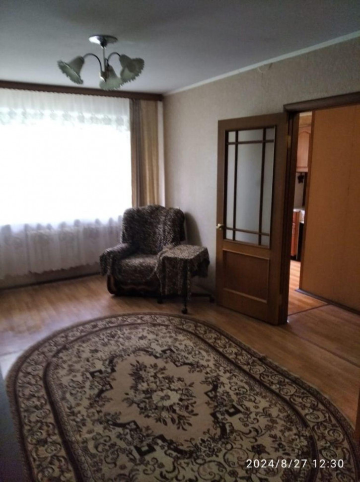 2-комн квартира Войкова ул
