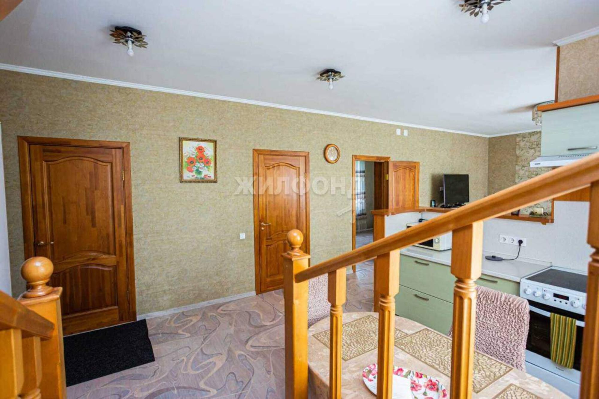 Купить дачу, дом, коттедж за 11 400 000 рублей на Блынского улица