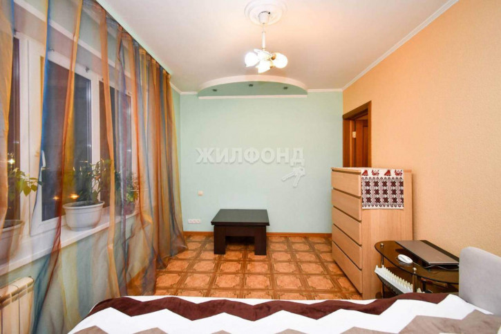 4-комн квартира Копылова улица, д.36