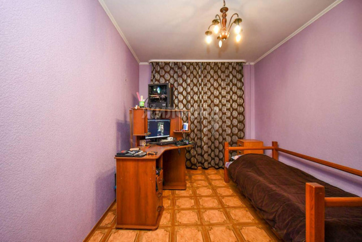4-комн квартира Копылова улица, д.36