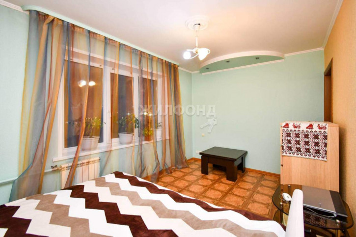 4-комн квартира Копылова улица, д.36