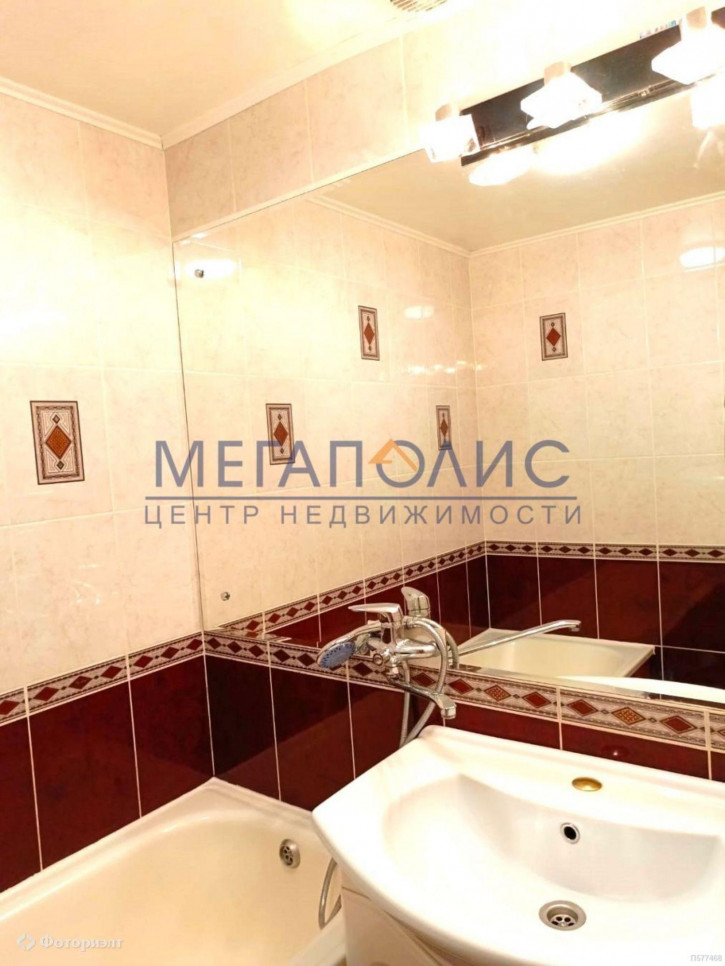 3-комн квартира Братьев Захаровых ул, 14