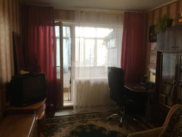 3-комн квартира Петухова, 122