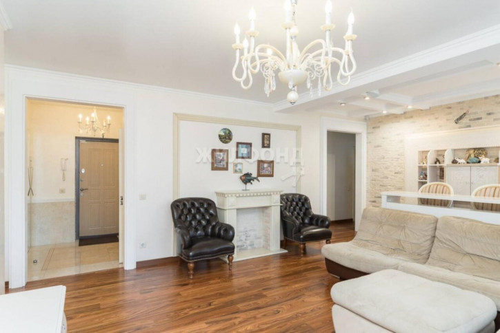 4-комн квартира Сухарная, 96