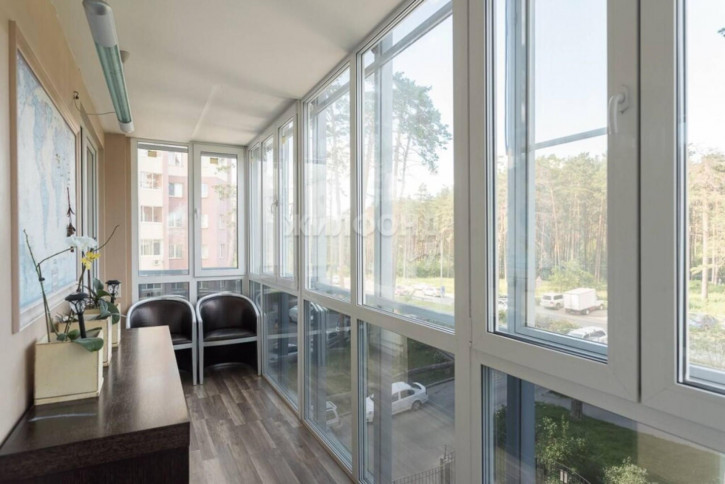 4-комн квартира Сухарная, 96