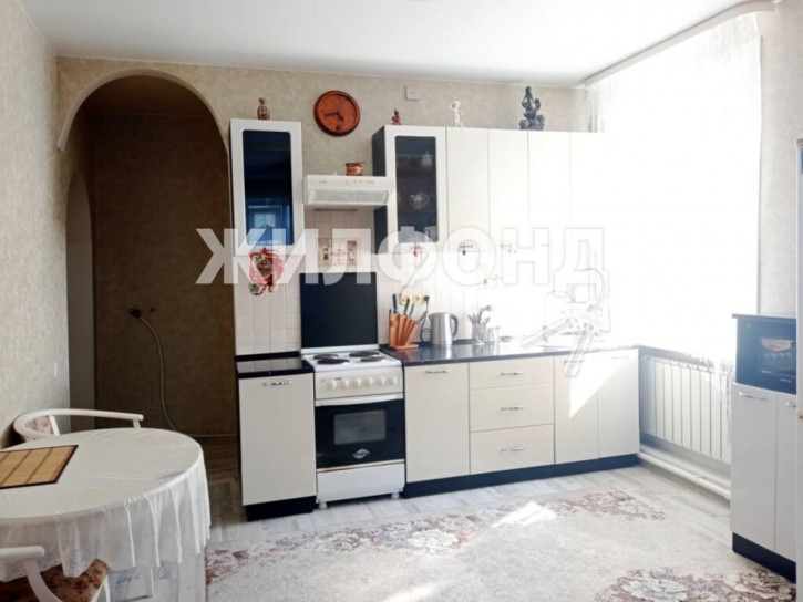 2-комн квартира Сухарная, 84