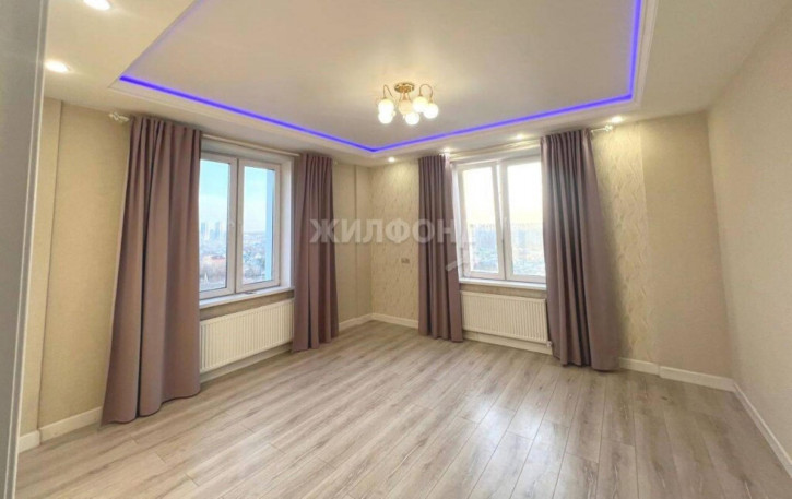 4-комн квартира Плахотного, 80 4-комн квартира Плахотного, 80