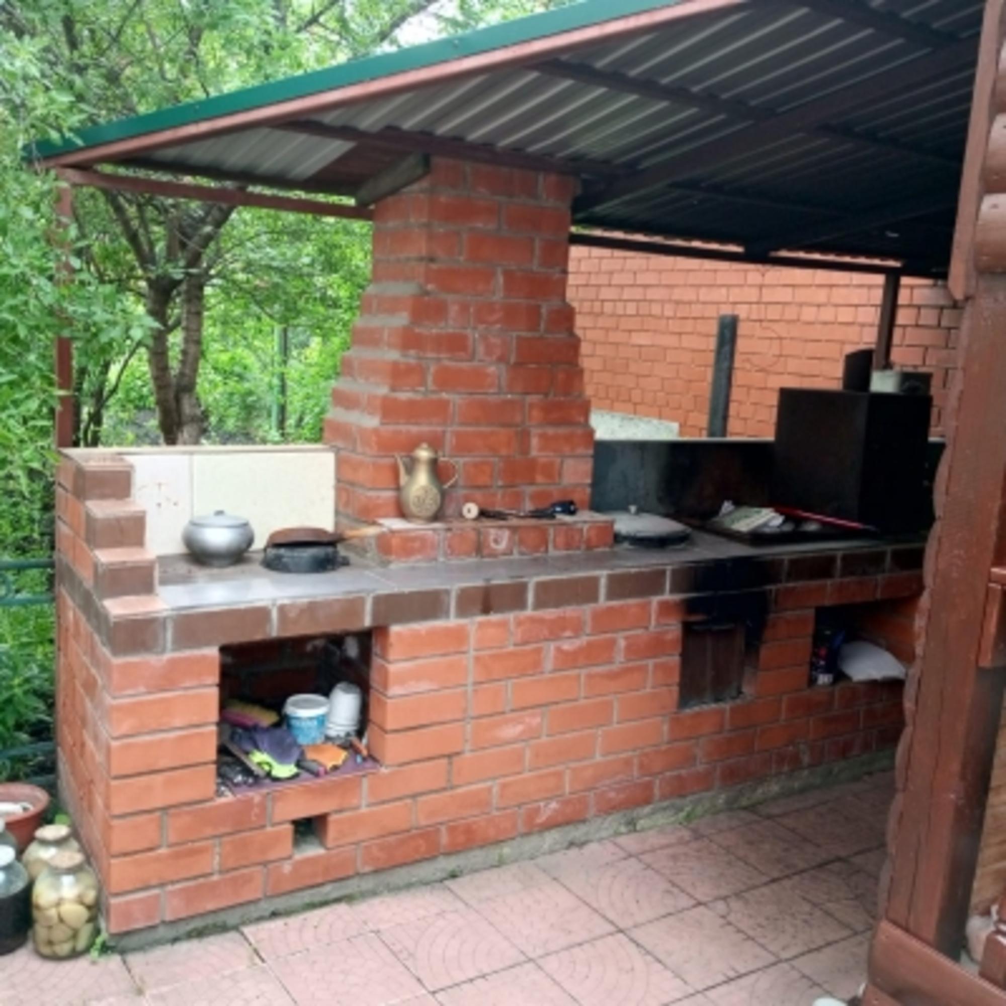 Купить дачу, дом, коттедж за 25 000 000 рублей на ул Александровская, 139
