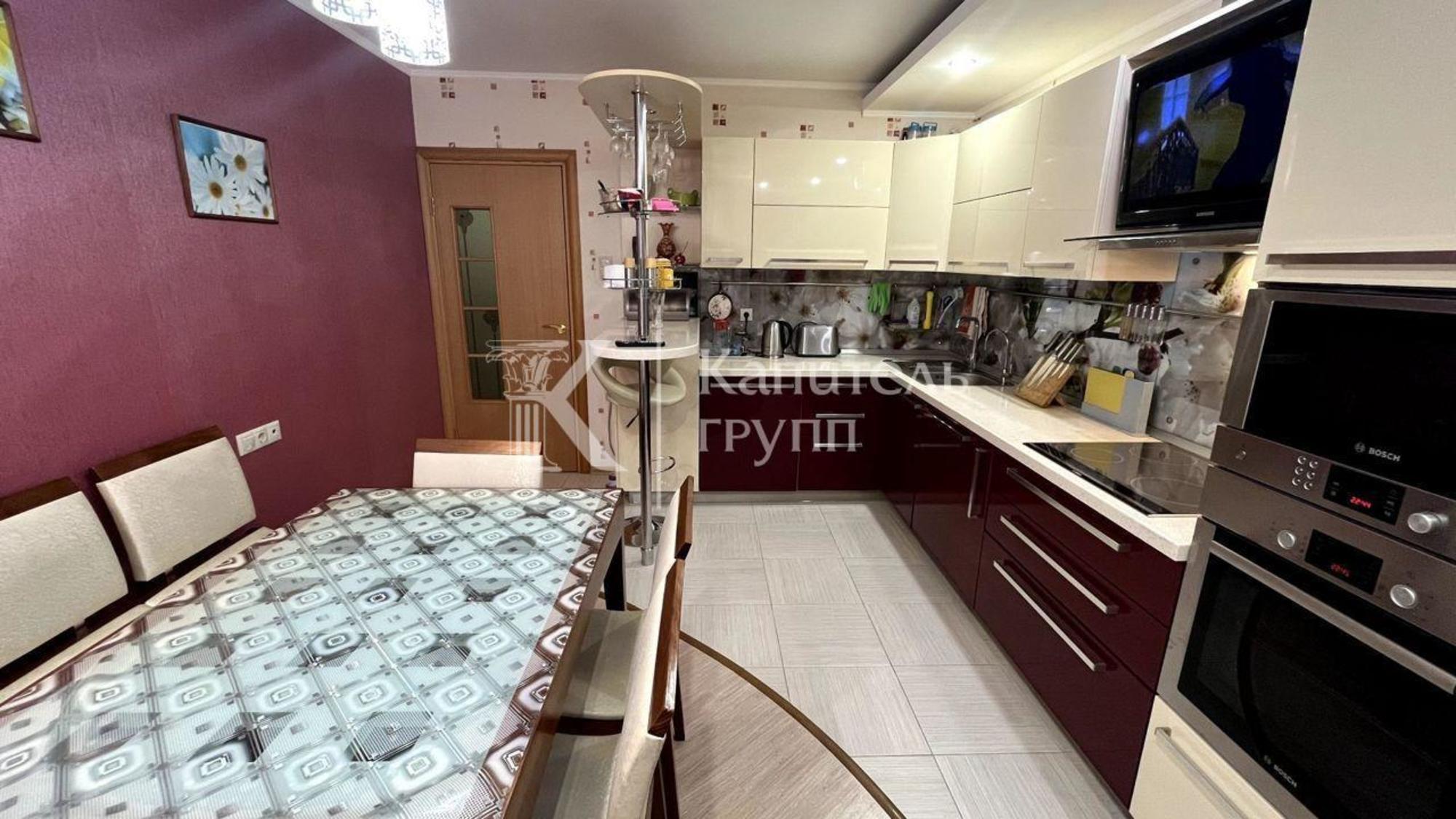 Купить квартиру за 8 600 000 рублей на Широтная улица, 136к3