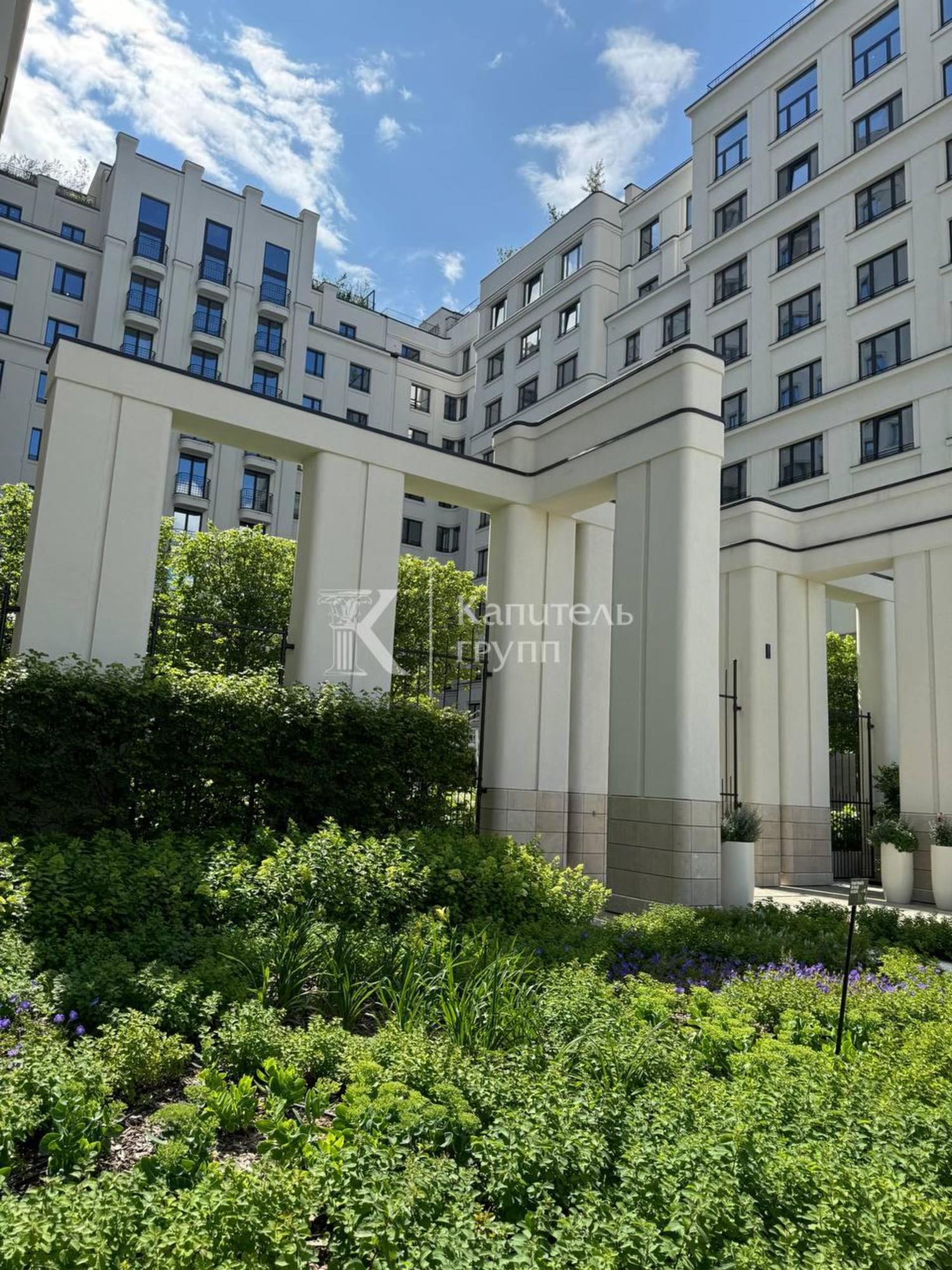 Купить квартиру за 25 420 000 рублей на Печёрская улица, 4