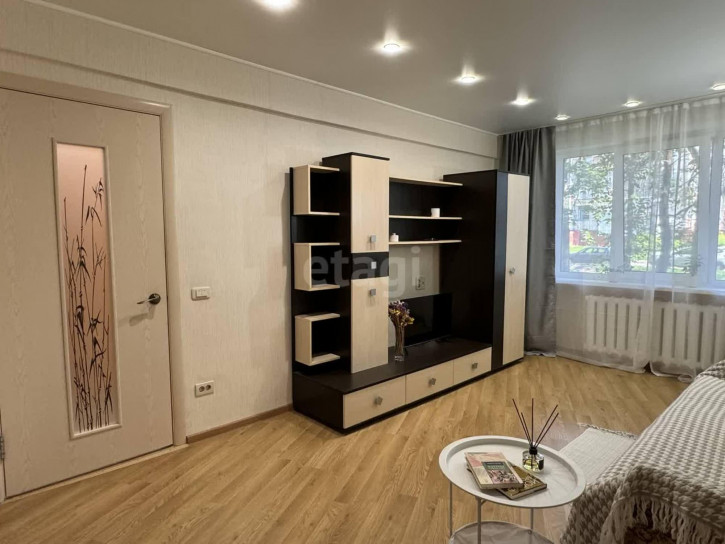 2-комн квартира улица Любезного