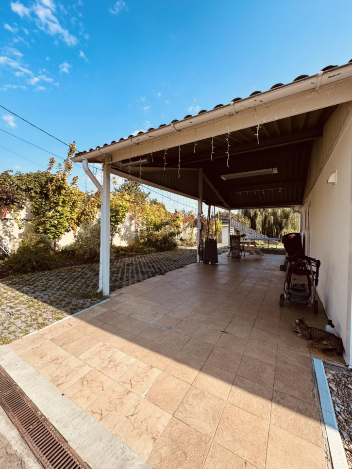 Коттедж/дом Возрождения ул., 1А