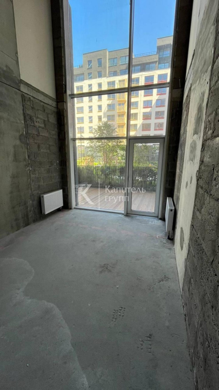 4-комн квартира улица Газовиков, 44