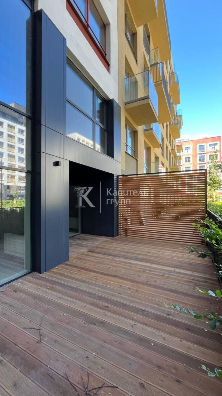 4-комн квартира улица Газовиков, 44